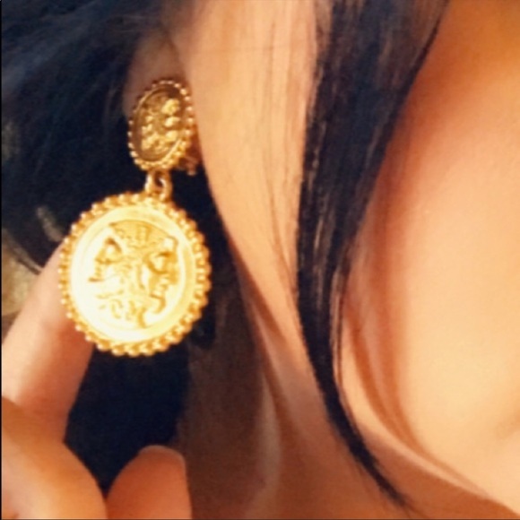Authentic Rare Fendi clip on earrings. Clip is tight. Great condition. - Picture 2 of 4